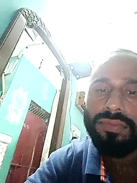 Snapshot of amitkumarkangra chatting on October 12, 6:07 am amitkumarkangra online show from October 12, 6:07 am