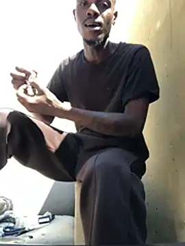 cuminsidebby online show from March 29, 9:09 am