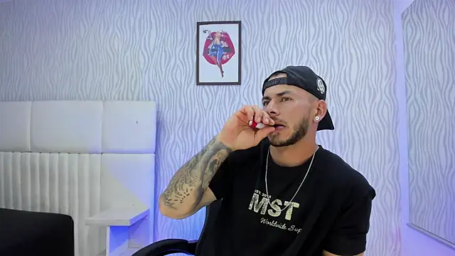 dylan jacobx online show from December 15, 3:14 am