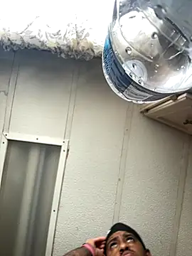 tyrek5051 online show from October 31, 6:00 pm