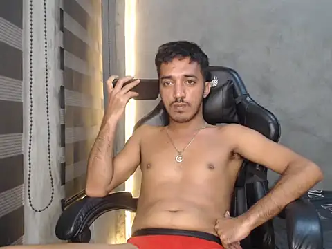 RowyCam online show from September 10, 3:32 pm