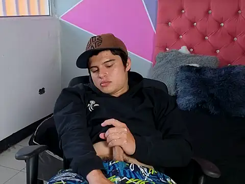 invincible200 online show from November 7, 2:20 pm