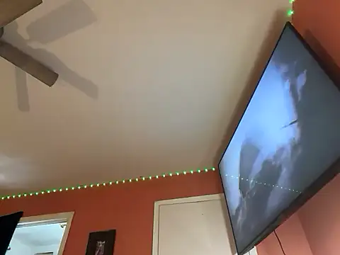 bearcub300 online show from November 8, 7:33 am