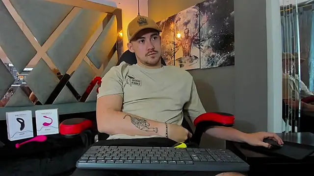 Snapshot of BrunoWalkerr chatting on October 14, 1:07 pm BrunoWalkerr online show from October 14, 1:07 pm