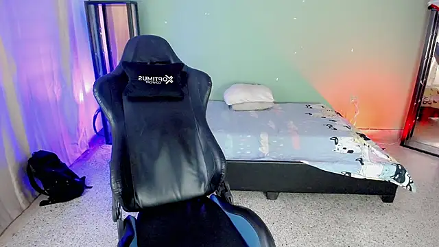 Stein  online show from November 8, 7:06 pm