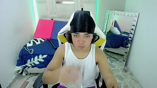 Stein  online show from December 4, 8:49 pm