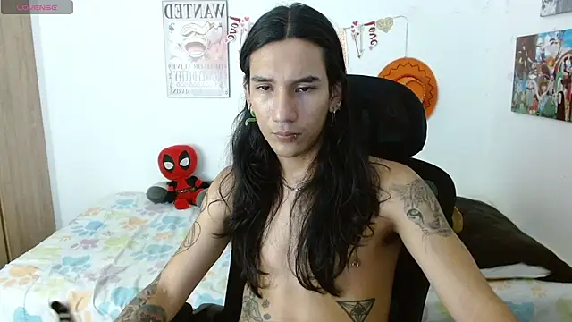 Max0n  online show from November 11, 4:39 am