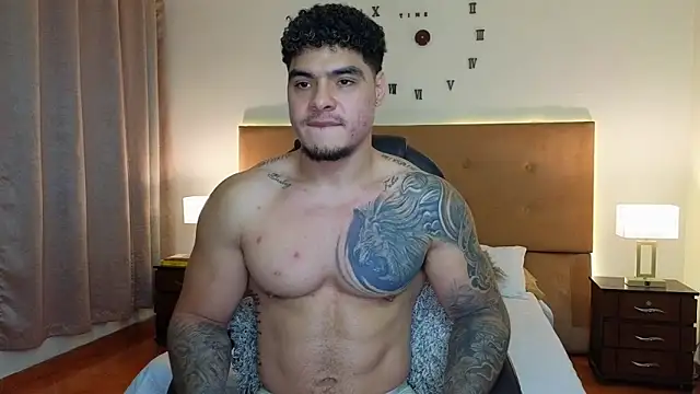 Steven Velez online show from April 18, 2:13 am