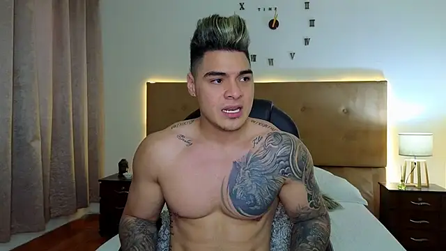 Snapshot of Steven_Velez chatting on October 16, 8:50 pm Steven Velez online show from October 16, 8:50 pm