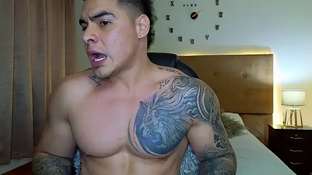 Snapshot of Steven_Velez chatting on October 17, 8:57 pm Steven Velez online show from October 17, 8:57 pm
