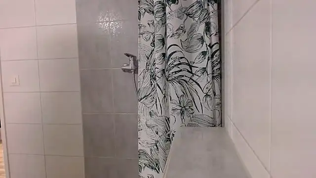 Hijuga online show from November 18, 6:33 pm