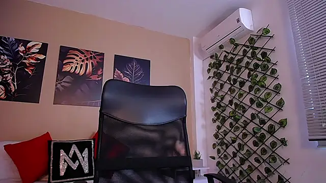 ChristopherBlack  online show from March 9, 1:05 pm