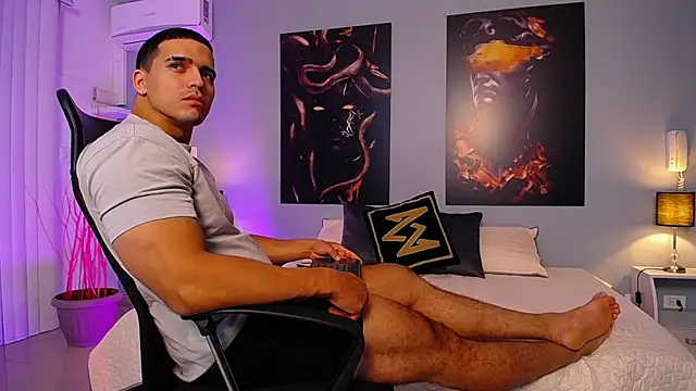 Snapshot of ChristopherBlack_ chatting on September 23, 1:21 pm ChristopherBlack online show from September 23, 1:21 pm