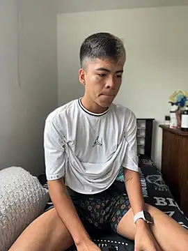 MaxiWildd online show from July 23, 1:19 pm