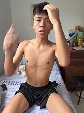 MaxiWildd online show from June 8, 1:23 pm