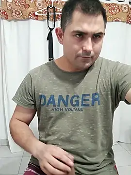 Bradd 32 online show from April 25, 3:42 am