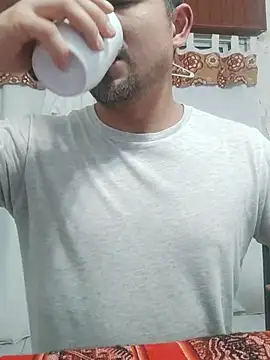 Bradd 32 online show from January 9, 3:56 am