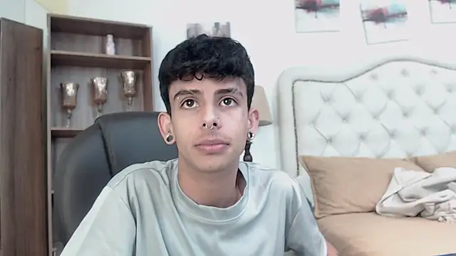 Ibratxandy online show from April 23, 7:16 pm