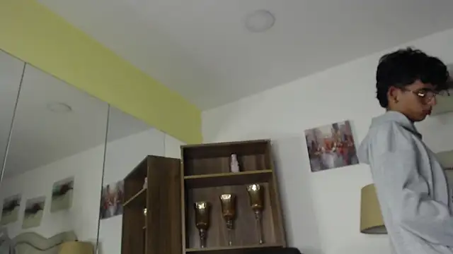 Ibratxandy online show from April 21, 1:42 am