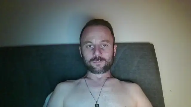 isimsizsikicii online show from June 22, 8:24 pm