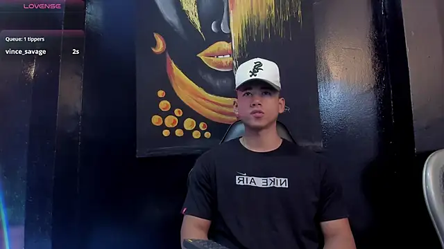 Snapshot of Draven_Marceaux chatting on October 6, 11:48 am Draven Marceaux online show from October 6, 11:48 am