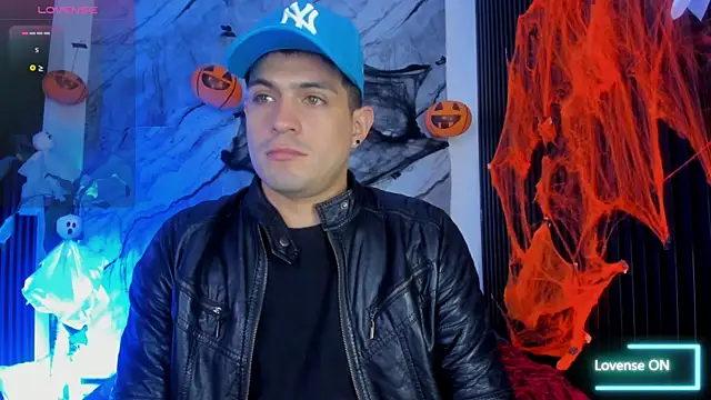 Snapshot of William_Steel_ chatting on October 17, 3:54 am William Steel online show from October 17, 3:54 am