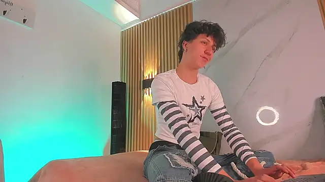 IM DAREN online show from December 3, 5:24 am