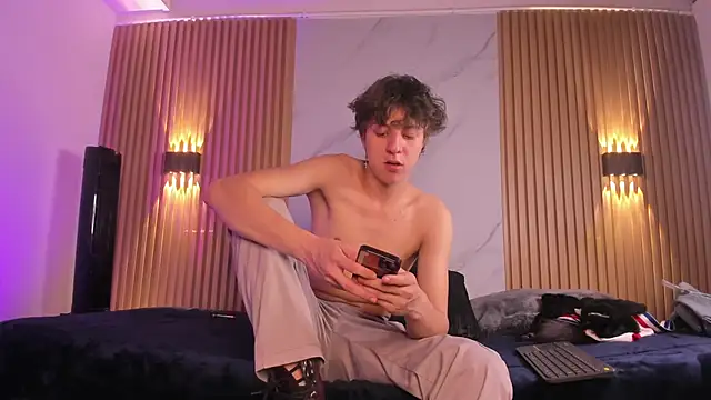 IM DAREN online show from December 15, 3:14 am