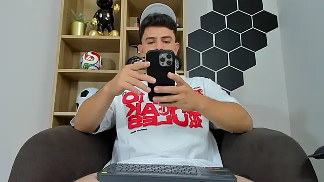 Mikecooper online show from August 3, 11:54 pm