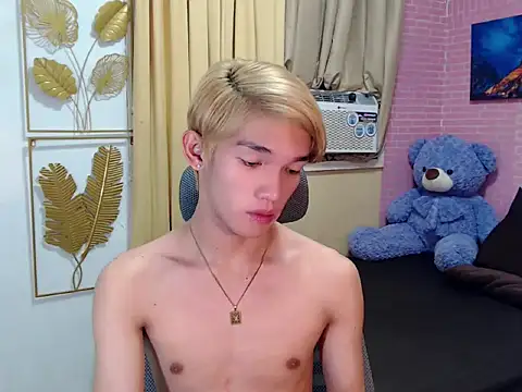 urasian john18 online show from April 21, 12:00 pm