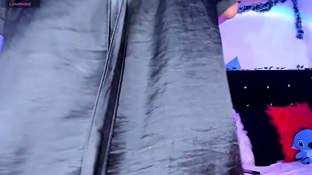 Cooperrosscute233 online show from December 14, 12:17 am