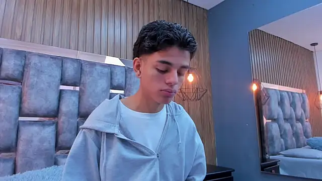 owen  johnson online show from December 17, 11:50 am