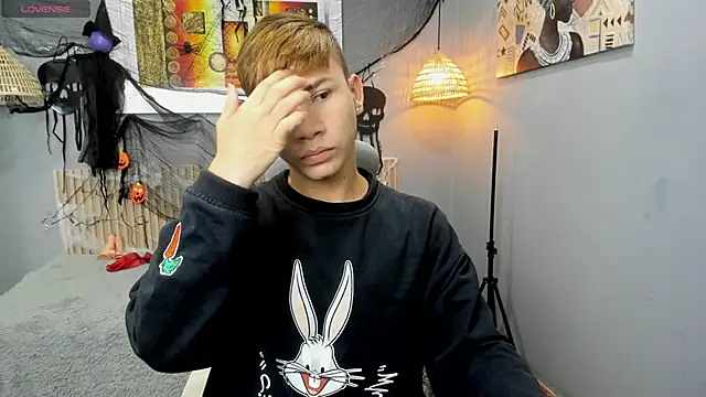 nathanclay online show from October 21, 5:21 am