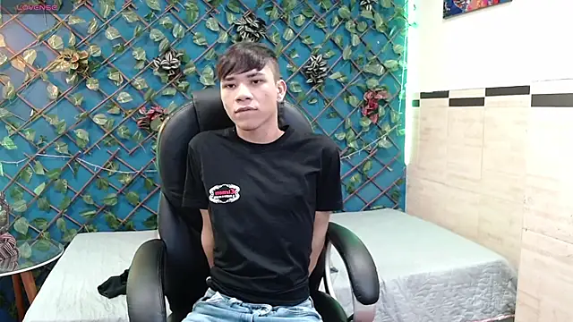nathanclay online show from September 19, 3:51 am