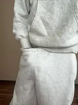 iikangi online show from April 4, 1:35 am