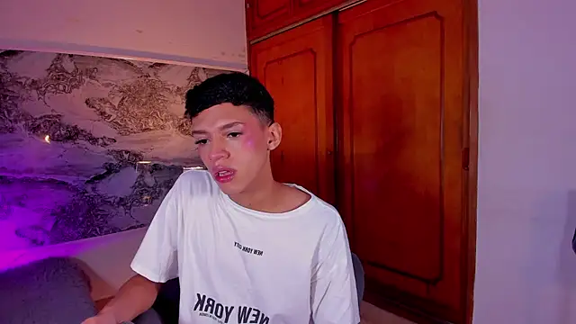 BILLY JAMEES online show from April 22, 12:43 pm