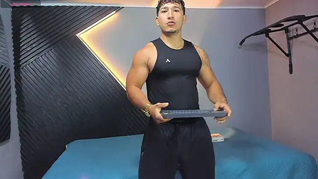 Horny nick18 online show from March 21, 1:26 pm