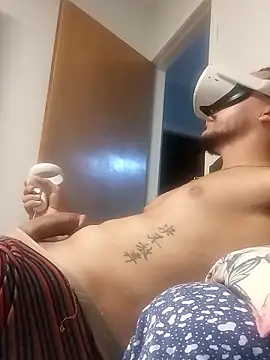 Snapshot of PIROCAO20 chatting on October 2, 3:21 am PIROCAO20 online show from October 2, 3:21 am