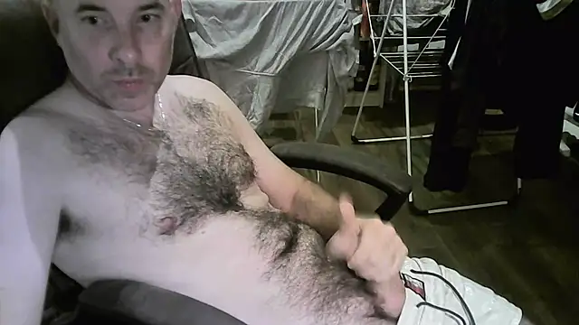 Snapshot of Chrisprngr chatting on September 28, 8:18 pm Chrisprngr online show from September 28, 8:18 pm