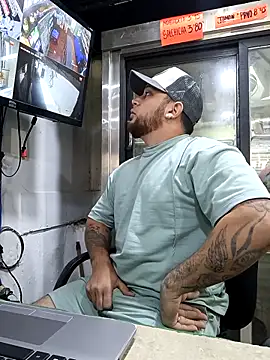 Catire10  online show from December 5, 2:24 pm