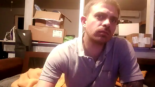 Snapshot of Bikerhot883hd chatting on October 2, 8:13 pm Bikerhot883hd online show from October 2, 8:13 pm