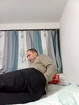 CWQ123 online show from October 21, 2:42 pm