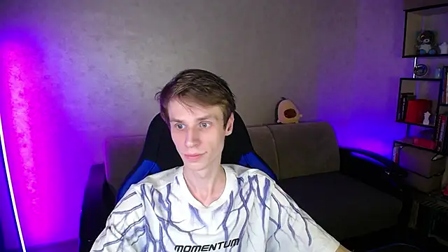 yes cute boy  online show from October 29, 6:55 pm