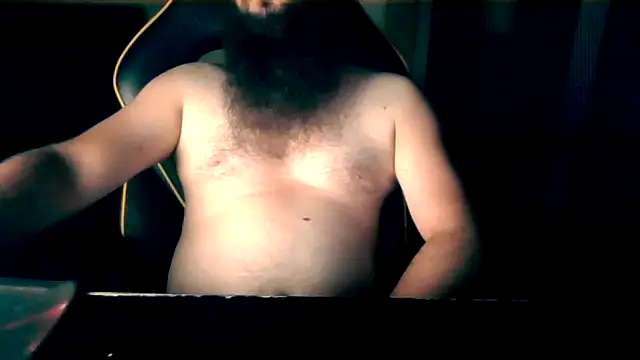 LondonMan1988 online show from July 11, 9:50 pm