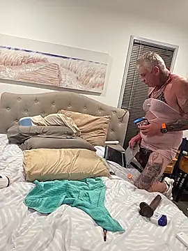 iamthepublickmasterbater online show from April 23, 5:59 pm