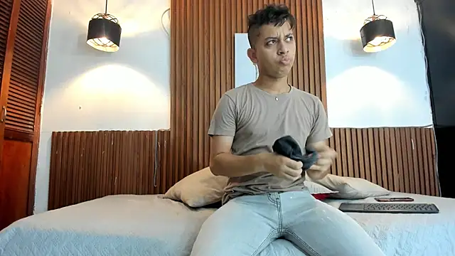 Snapshot of David_niet chatting on October 14, 5:42 pm David niet online show from October 14, 5:42 pm