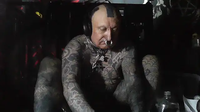 object857 online show from April 22, 12:06 am