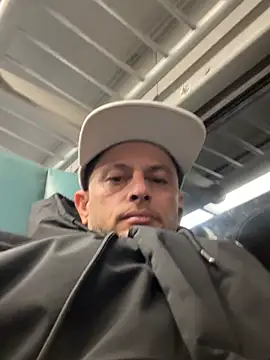 Carlosmauricio123 online show from February 15, 4:51 am