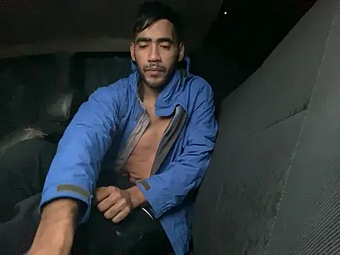 Emabracamonte95 online show from July 19, 11:49 am