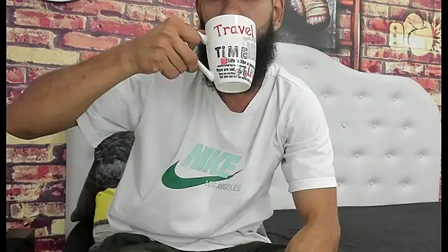 Damian Shakur online show from April 25, 1:52 pm